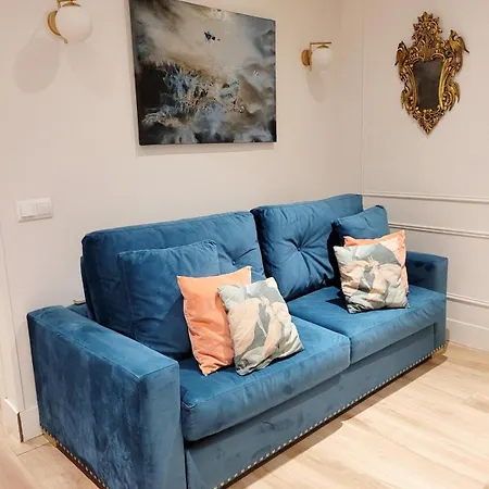Precioso Apartamento 6p en Sol-2